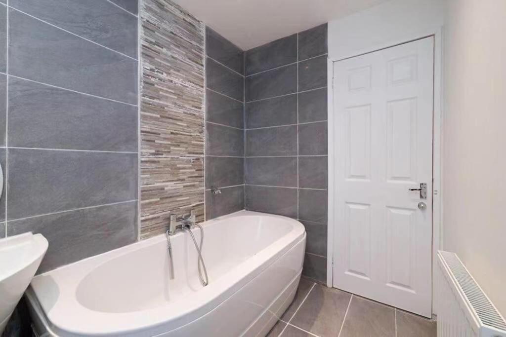 Light-Luxury Flat Apartamento Glasgow Exterior foto